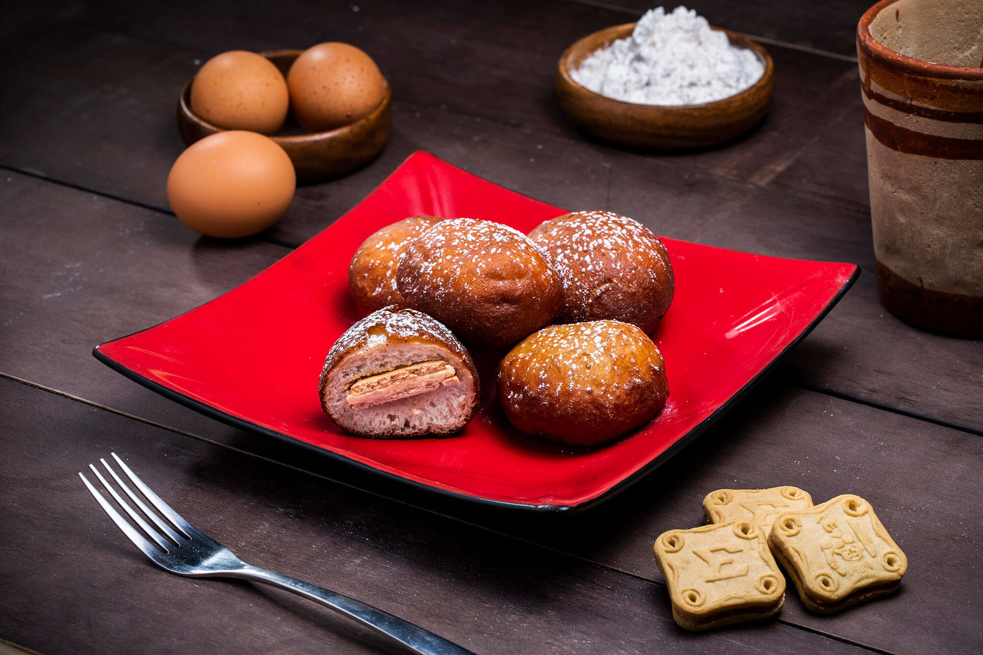 Emperador® Stuffed Donut Holes